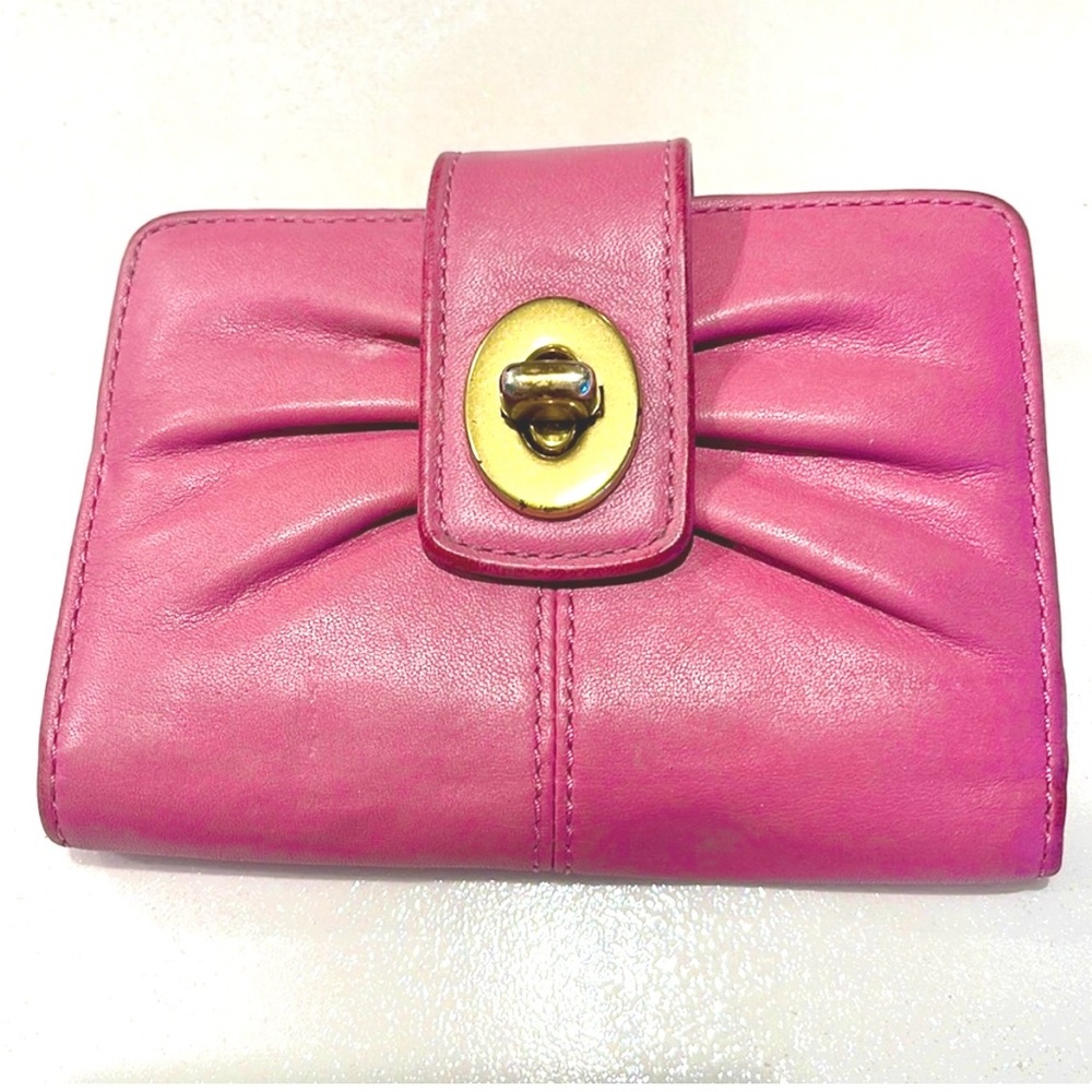 Pink coach wallet vintage ergo